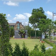 บ้านหญิง