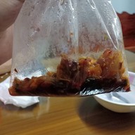 เมนูของร้าน กะเพราแหวกแสบทรวง