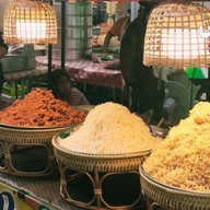 ยำแหนมสดใส่หัวปลี(สูตรโบราณ) เจ๊นก