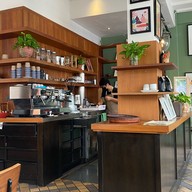 Elefin Coffee ท่าเตียน
