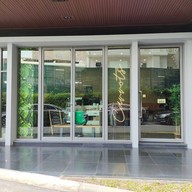 หน้าร้าน Carrots The Vegan Kitchen Sukhumvit 46