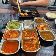 Party กุ้งย่างเนย หมูย่างชีส ชาบูหม้อดิน ลาดพร้าว