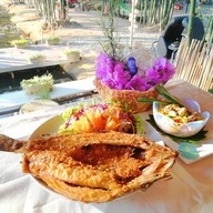 สวนไผ่นายยิ้ม