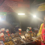 ร้านยูซบเนื้อทอดแดดเดียว รามคำแหง 61