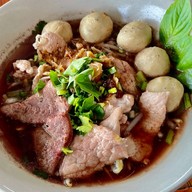ก๋วยเตี๋ยวเรืออยุธยาแม่น้ำชา