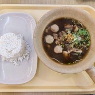 เมนูของร้าน ก๋วยเตี๋ยวเนื้อ โป่วเทียมเฮง MBK