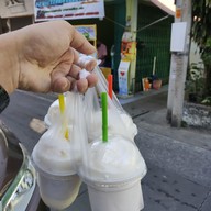 เมนูของร้าน น้ำมะพร้าวปั่นนมสด