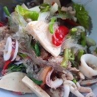 สุกี้โบราณ/ยำต่างๆ อาคาร7 เฟส2