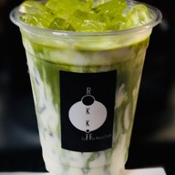 Black Jelly House ชาไทย ชาเขียว เฉาก๊วยนมสด หน้าศาล ชลบุรี