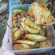 หรอยนิผลไม้คลุก น้ำปลาหวานรสแซ่บ .