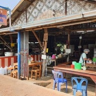 ร้านน้ำหวาน โจ๊ก ต้มเลือดหมู ทองผาภูมิ