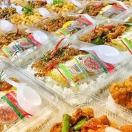 ข้าวกล่องนายโต๋ เคหะหนองหอย