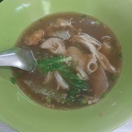 ก๋วยจั๊บเจ๊น้อย