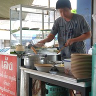 บรรยากาศ เล้ง ก๋วยเตี๋ยวหมูเด้ง