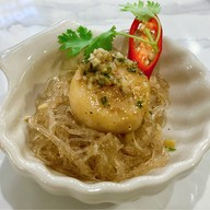 มนตรีคาเฟ่แอนด์บิสโทร