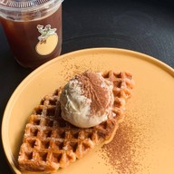 เมนูของร้าน Once in a Blue Moon Cafe & Hostel