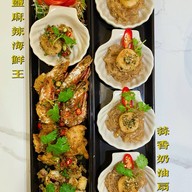 มนตรีคาเฟ่แอนด์บิสโทร