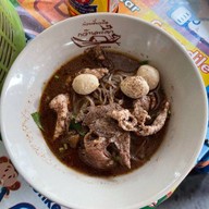 ก๋วยเตี๋ยวเรือกว๊านพะเยา ย่านพัฒนาการ (อร่อยต้นฉบับคนเมือง)