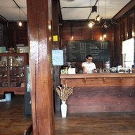 บรรยากาศ Tip Top