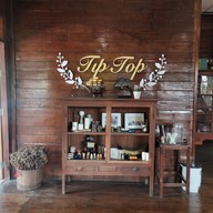 บรรยากาศ Tip Top