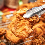 ไก่ทอดร่มแดง ซอยสดใส บางแสน