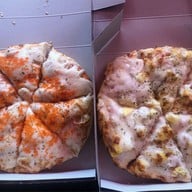 วีกฤษ พิซซ่าหน้าทะลัก หน้าตลาดเทศบาลเมืองชุมพร