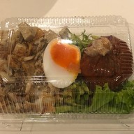 เมนูของร้าน ยำขนมจีน ตลาดหลังบิ๊กซีนครปฐม