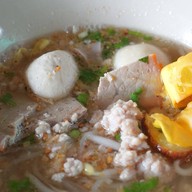 เมนูของร้าน ก๋วยเตี๋ยวลมโชย