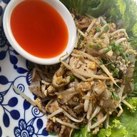 ราดหน้า ยอดผัก เฮงเฮง บางแก้ว