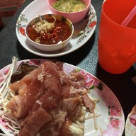 มันส์...ปาก บุฟเฟต์ปิ้งย่าง ตลาดนกฮูก