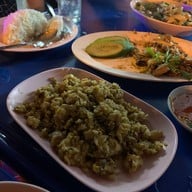 ข้าวต้มริมทาง ปากซอยนวลจันทร์24