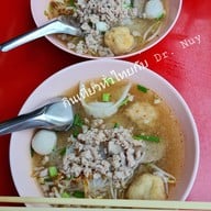 ก๋วยเตี๋ยวต้มยำ คุณสะอาด