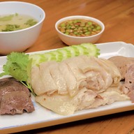 เรือนขุนพิเรนท์ ข้าวมันไก่ ก๋วยเตี๋ยว นนทบุรี