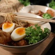 บะหมี่แสงเทียน