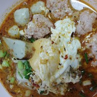 หน้าร้าน เย็นตาโฟ สุกี้ ก๋วยจั๊บญวน