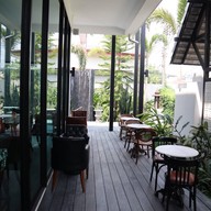 Banana Tree De Cafe' & Bar