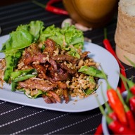 เมนูของร้าน ส้มตำแจ่มใส 2 สาขาต้นตำรับ