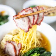 เมนูของร้าน บะหมี่เกี๊ยวชมสวน