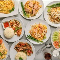 ก๋วยเตี๋ยวลูกชิ้นปลา แม่รวย สาขา 1