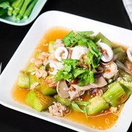 เมนูของร้าน ร้านยำน้าน้อยเมืองคอน