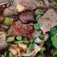 ก๋วยเตี๋ยวเรืออยุธยาแม่น้ำชา