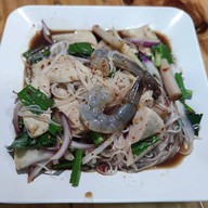 เมนูของร้าน ยำนัวร์ ท่าช้าง