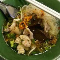 ก๋วยเตี๋ยวไก่ไทยนายโต้งเจ้าเก่า ซอย 2