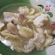 ก๋วยเตี๋ยวไก่ไทยนายโต้งเจ้าเก่า ซอย 2