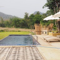 Natu Hut Farmstay & Cafe