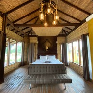 Natu Hut Farmstay & Cafe