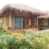 Natu Hut Farmstay & Cafe