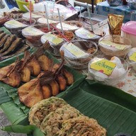 พริกติดปาก (ข้าวคลุกน้ำพริก หน้าแหลมทอง) ตลาดห้างแหลมทองบางแสน