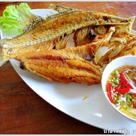 เมนูของร้าน ป้าสาวซีฟู้ด เขาตะเกียบ