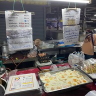 เมนูของร้าน หมี่กระดาษ ตลาดช้างเผือก รับแต่เงินสด  เจ้าแรก เจ้าเดียว ไม่มีสาขา